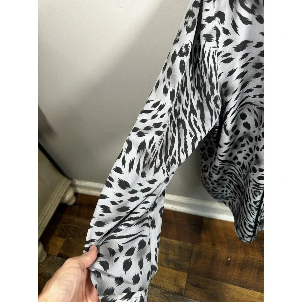 Alfred Dunner Silver Leopard Print Button Down Bl… - image 2
